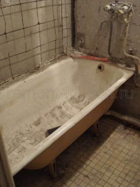 Демонтаж чугунной ванны: два способа убрать старую чугунную ванну из квартиры